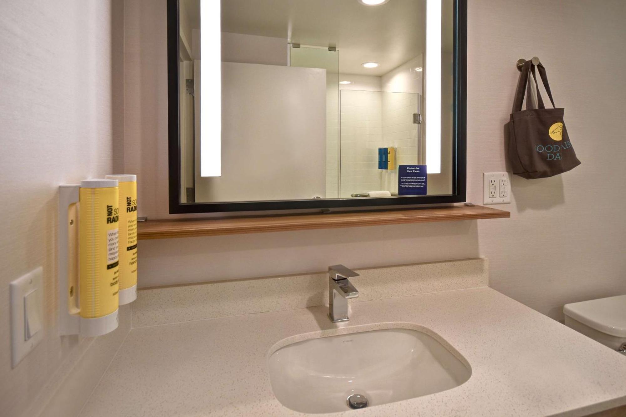 Tru By Hilton Concord, Nh Ξενοδοχείο Εξωτερικό φωτογραφία